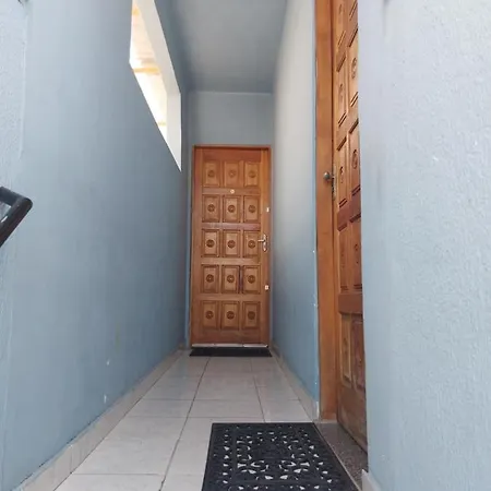 Casa De Hospedes Em Parque Pinheiros - Sem Garagem Taboao da Serra Exterior photo
